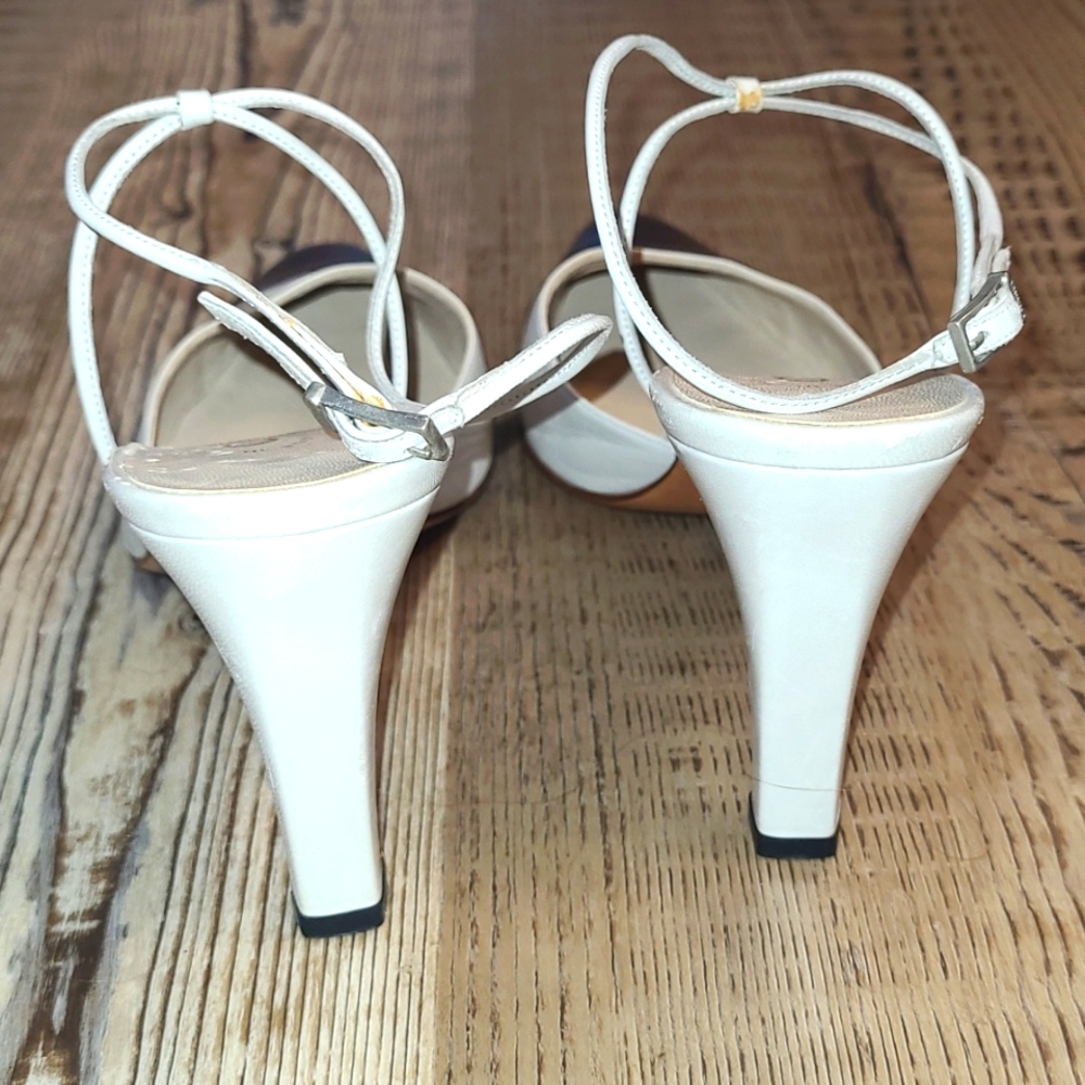 Chanel Vintage Two Tone Cross Strap Pumps Size 38 - Picture 4 of 9